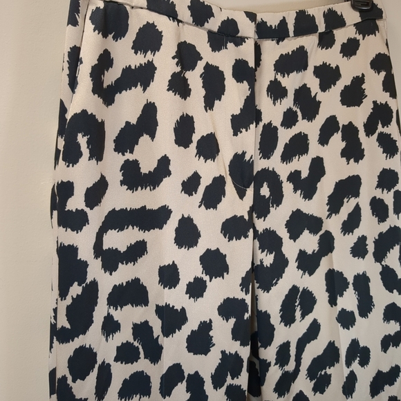 H&M Women's Leopard Print White And Black Pants Size 4 - Picture 2 of 8